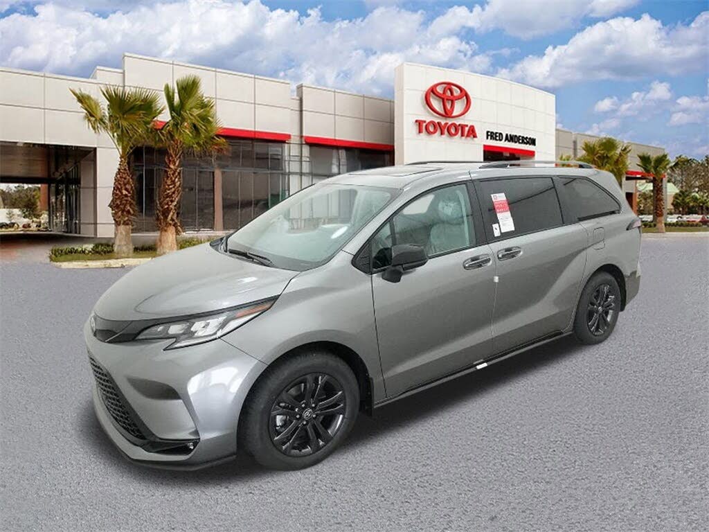 2026 Toyota Sienna XSE 7-Passenger AWD
