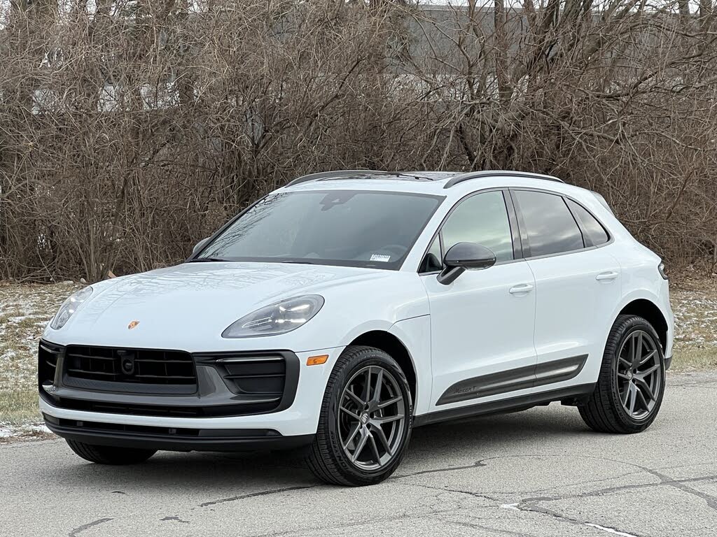 2025 Porsche Macan T AWD