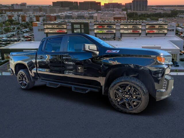 2022 Chevrolet Silverado 1500 Custom Trail Boss Crew Cab 4WD