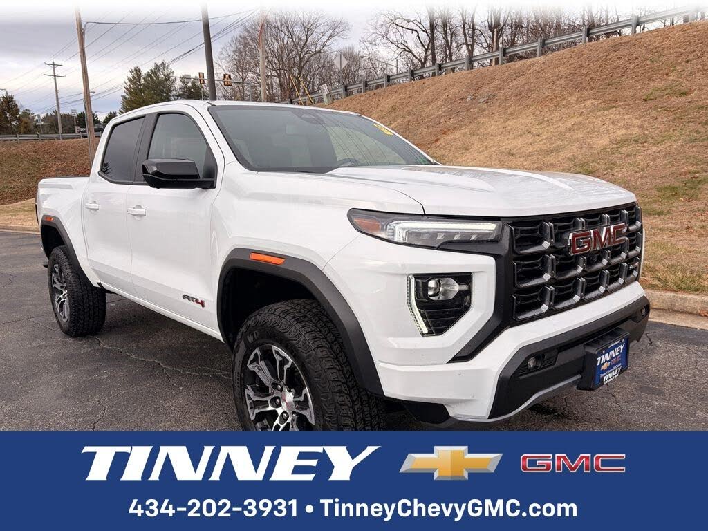 2024 GMC Canyon AT4 Crew Cab 4WD