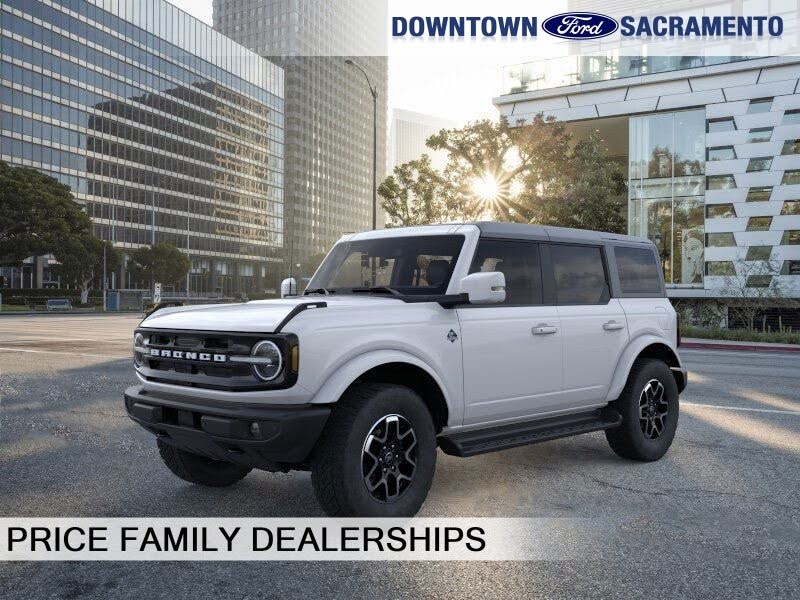2025 Ford Bronco Outer Banks 4-Door 4WD