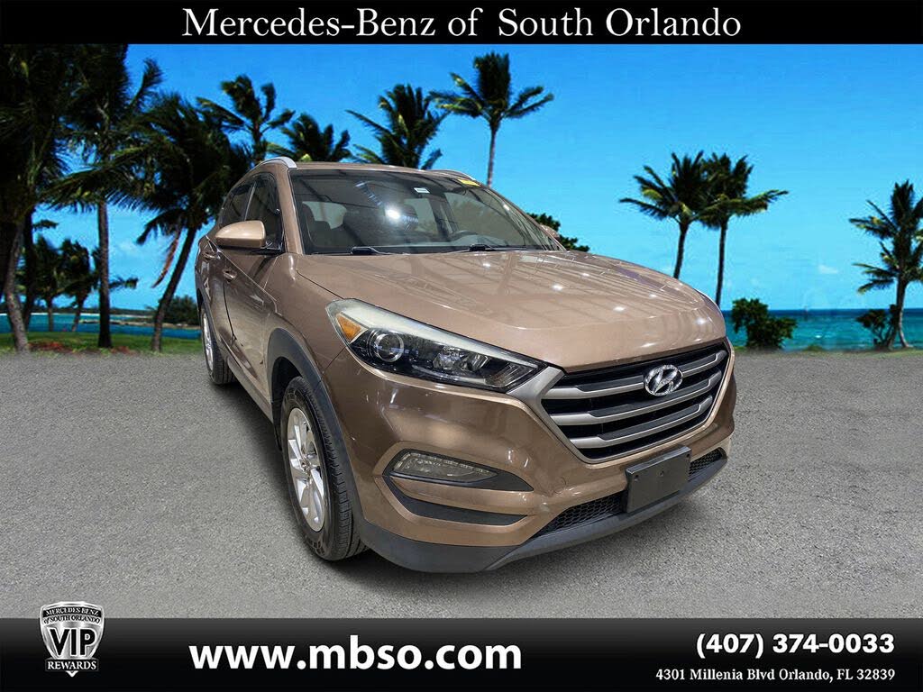 2016 Hyundai Tucson 2.0L SE AWD with Beige Seats