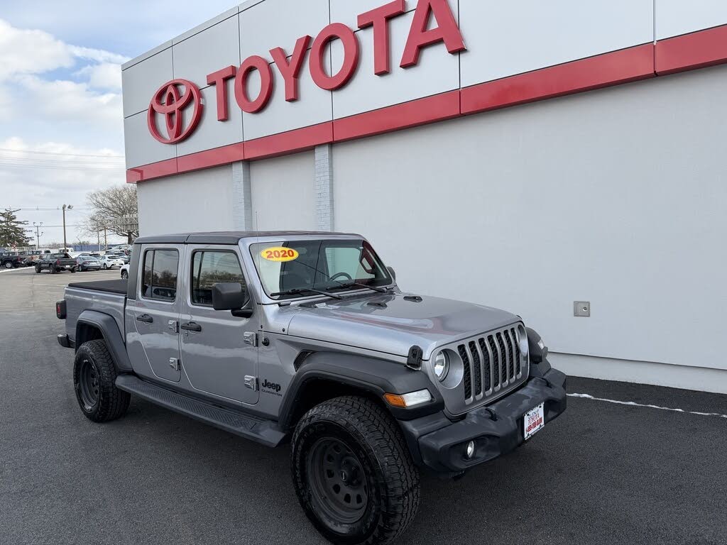 2020 Jeep Gladiator Sport Crew Cab 4WD