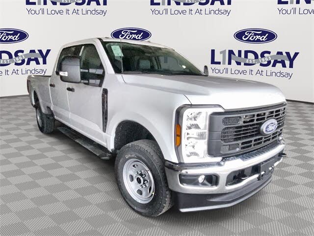 2026 Ford F-350 Super Duty XL Crew Cab 4WD