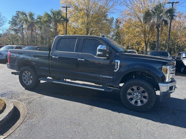2019 Ford F-350 Super Duty Lariat Crew Cab 4WD