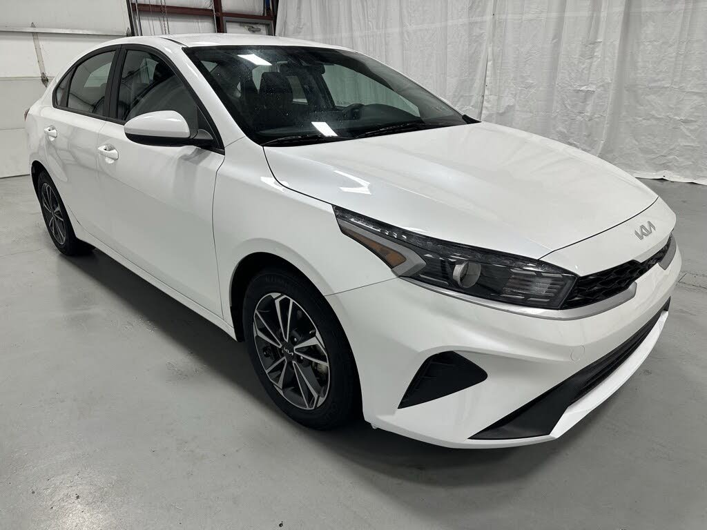 2024 Kia Forte LXS FWD