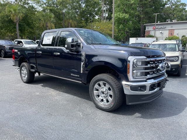 2025 Ford F-250 Super Duty Lariat Crew Cab 4WD