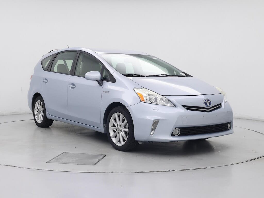 2014 Toyota Prius v Five FWD