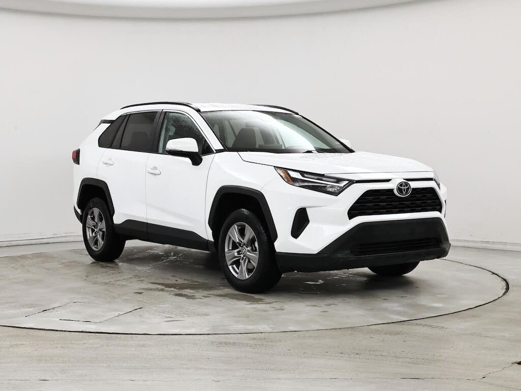 2024 Toyota RAV4 XLE FWD