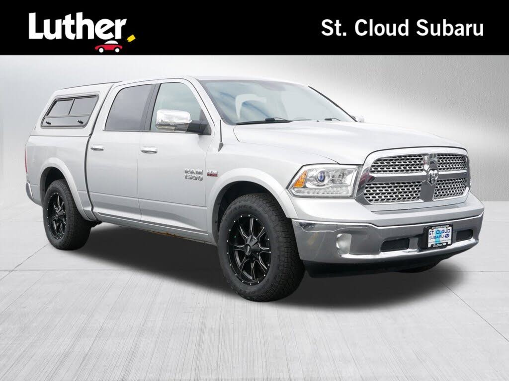 2017 RAM 1500 Laramie Crew Cab 4WD
