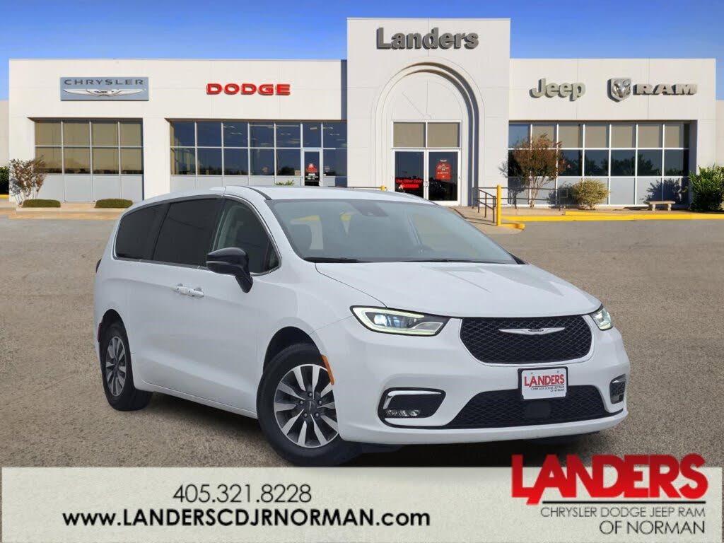 2024 Chrysler Pacifica Hybrid Select FWD