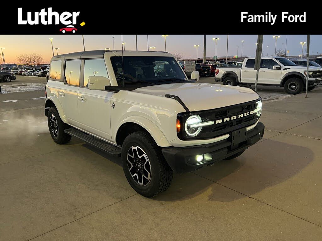 2024 Ford Bronco Outer Banks 4-Door 4WD