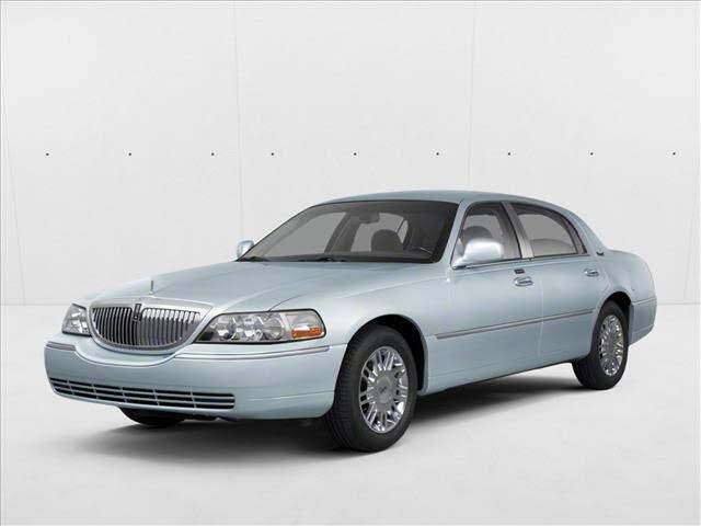 2011 Lincoln Town Car Signature Limited