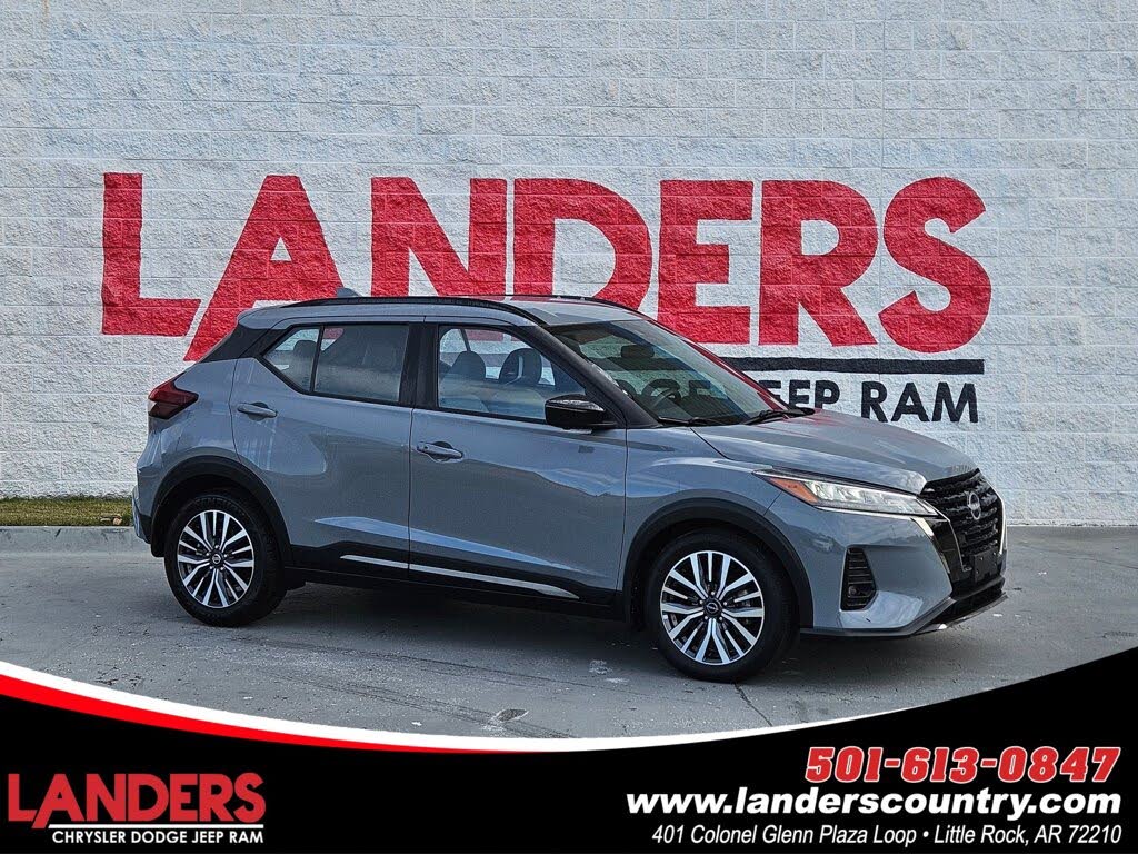 2023 Nissan Kicks SR FWD