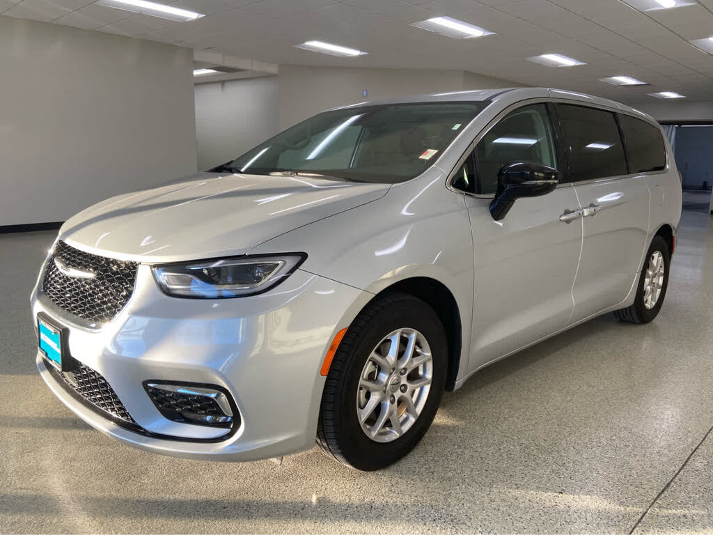 2024 Chrysler Pacifica Touring L FWD