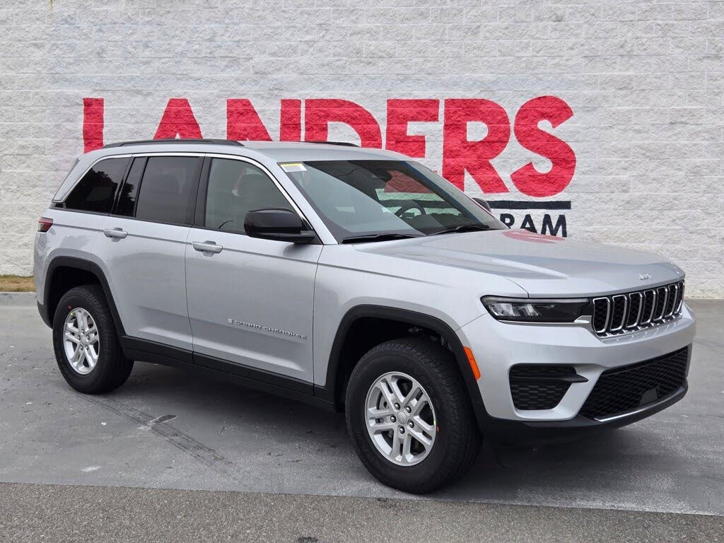 2025 Jeep Grand Cherokee Laredo RWD