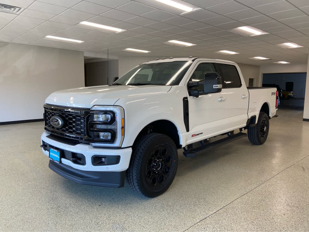 2026 Ford F-350 Super Duty Lariat Crew Cab 4WD