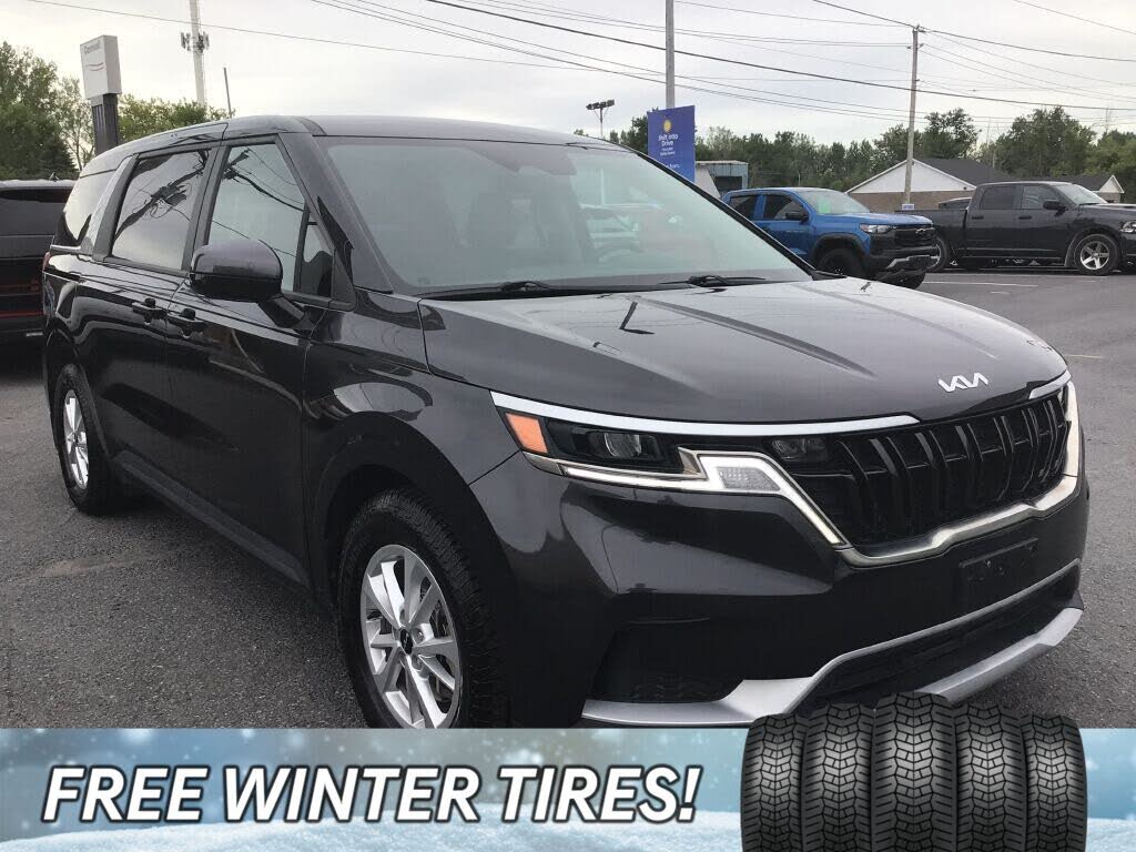 Kia Carnival LX FWD 2024