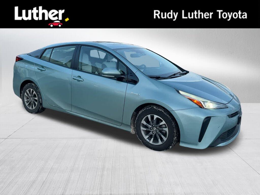 2019 Toyota Prius XLE FWD