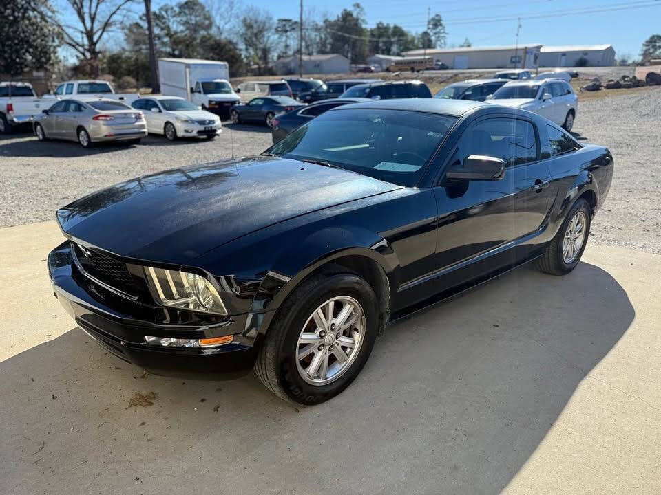 2007 Ford Mustang V6 Deluxe Coupe RWD