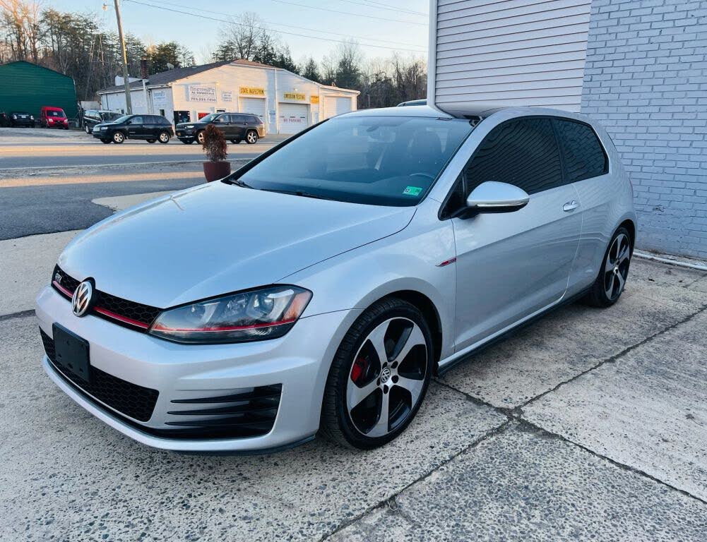 2015 Volkswagen Golf GTI 2.0T SE 2-Door FWD