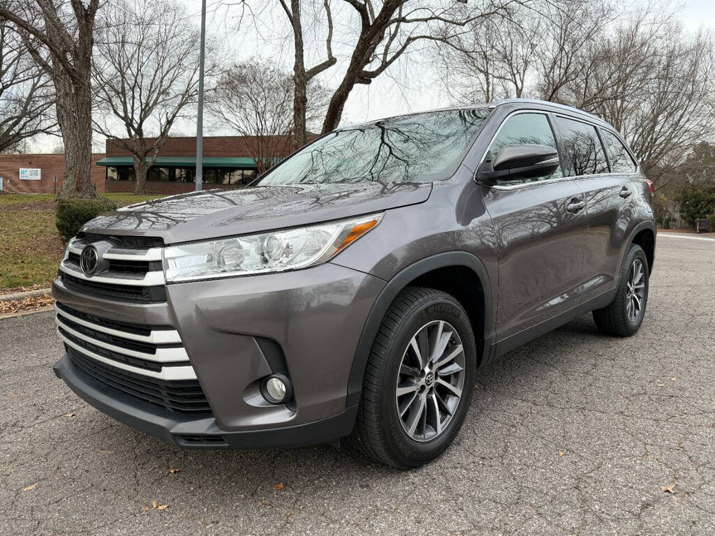 2019 Toyota Highlander XLE FWD