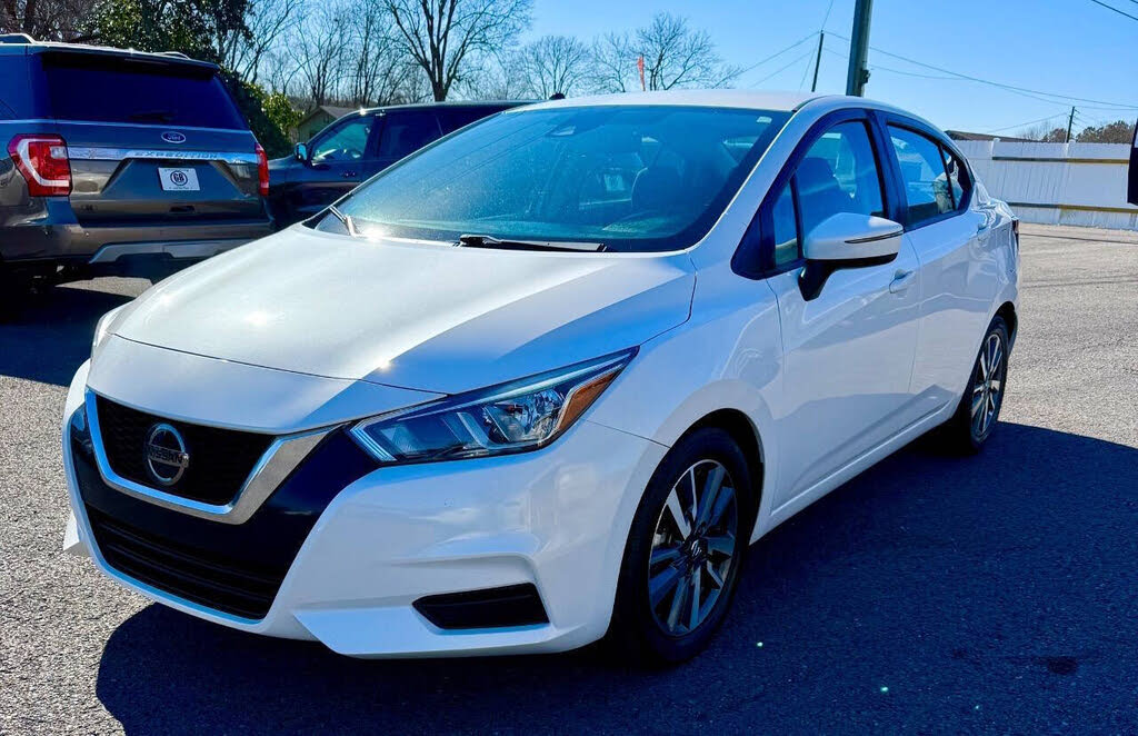 2020 Nissan Versa SV FWD