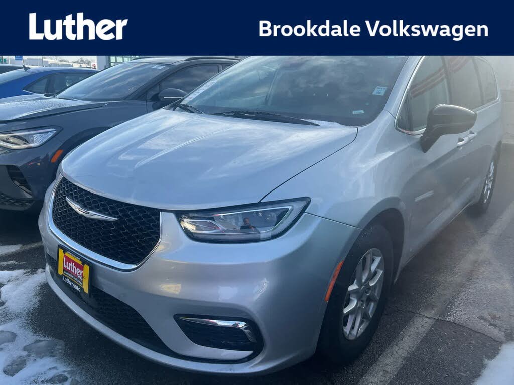 2024 Chrysler Pacifica Touring L FWD