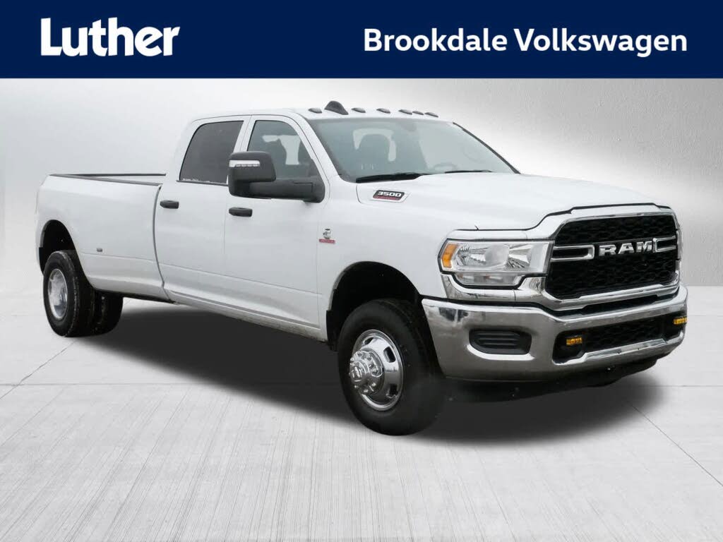 2024 RAM 3500 Tradesman Crew Cab LB DRW 4WD