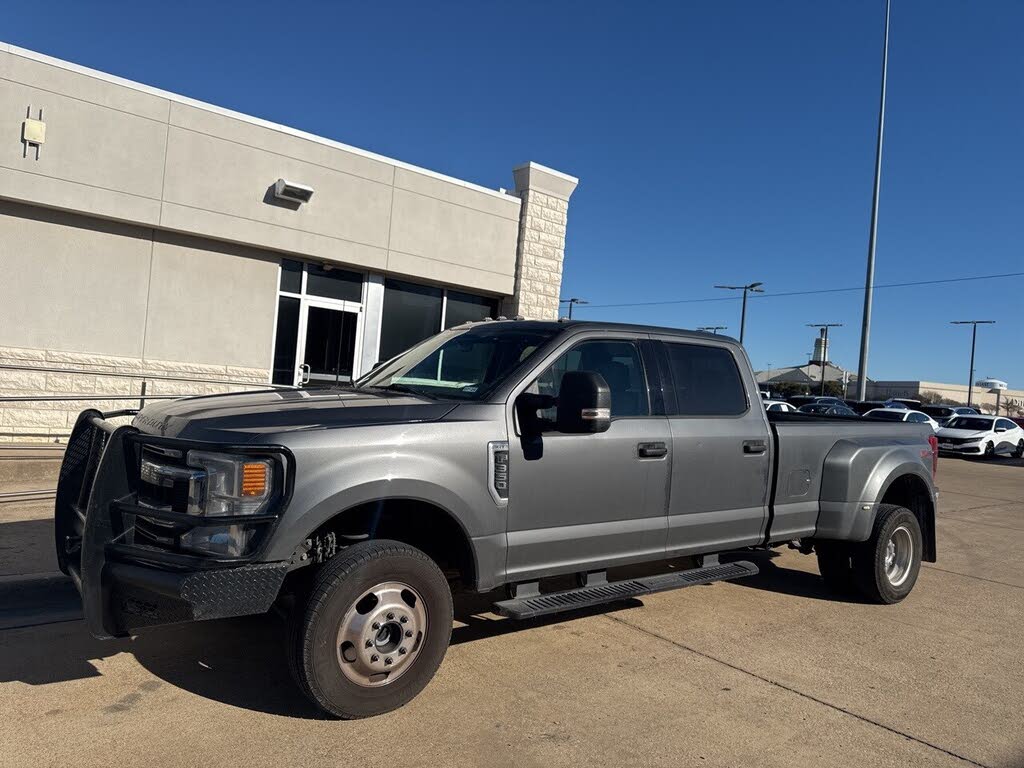 2022 Ford F-350 Super Duty XLT Crew Cab LB DRW 4WD