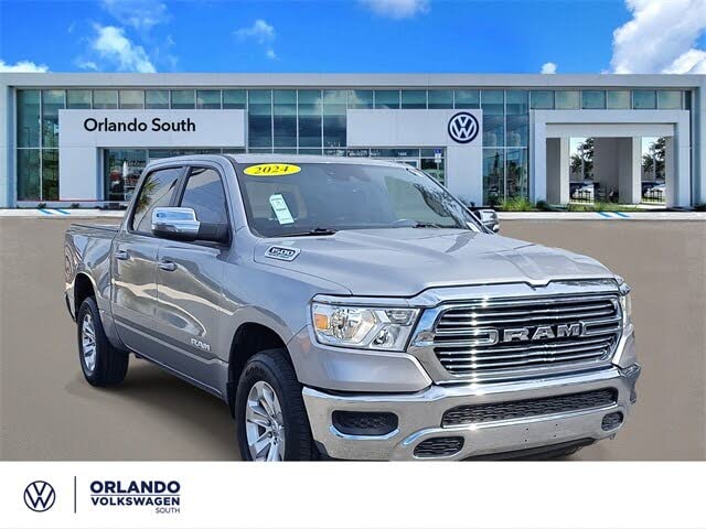 2024 RAM 1500 Laramie Crew Cab 4WD
