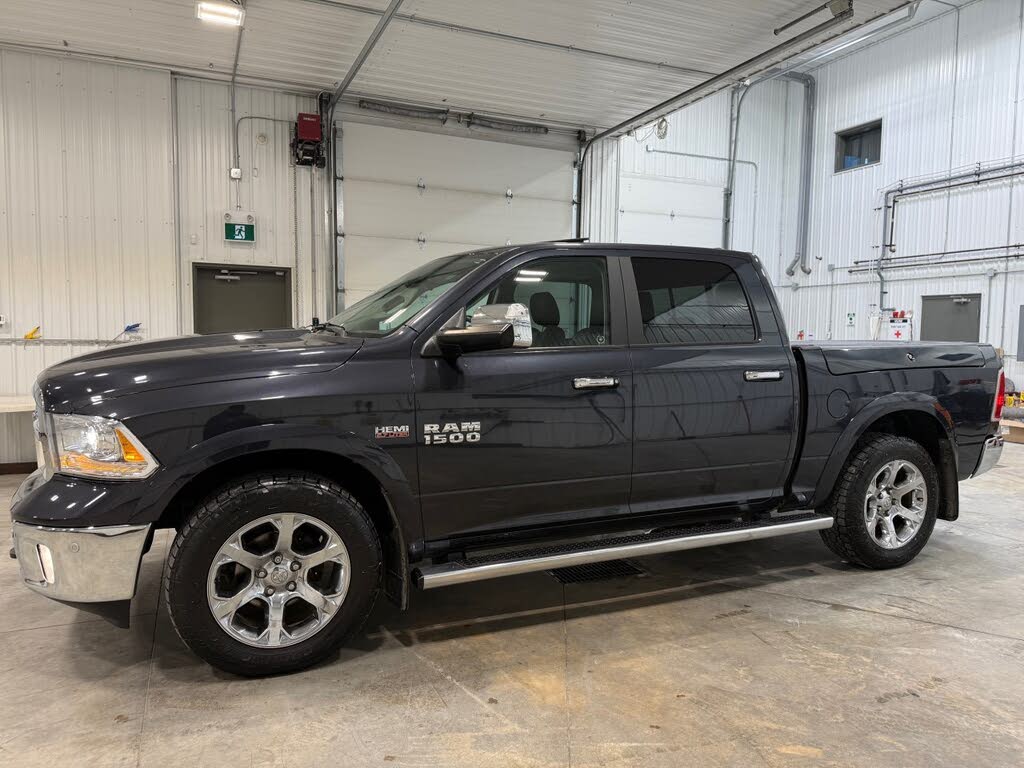 2017 RAM 1500 Laramie Crew Cab 4WD