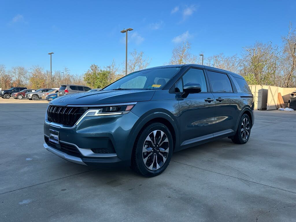 2022 Kia Carnival EX FWD