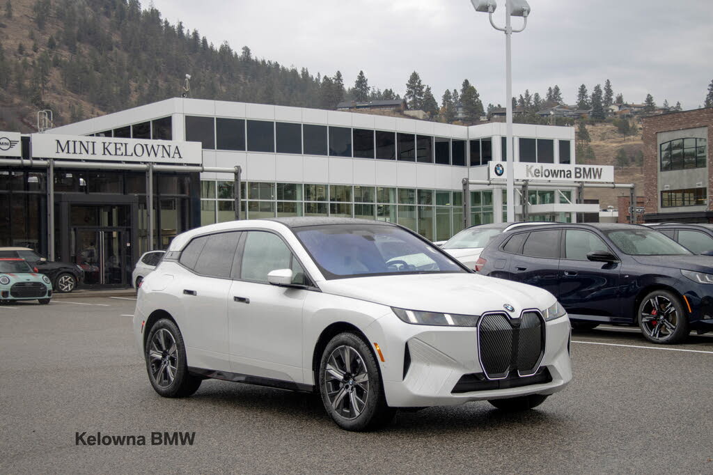 2026 BMW iX xDrive60