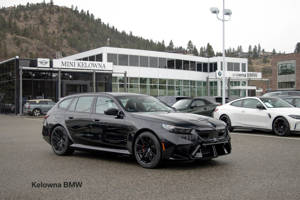 BMW M5 Touring AWD 2026
