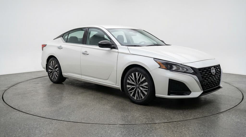 2025 Nissan Altima 2.5 SV FWD