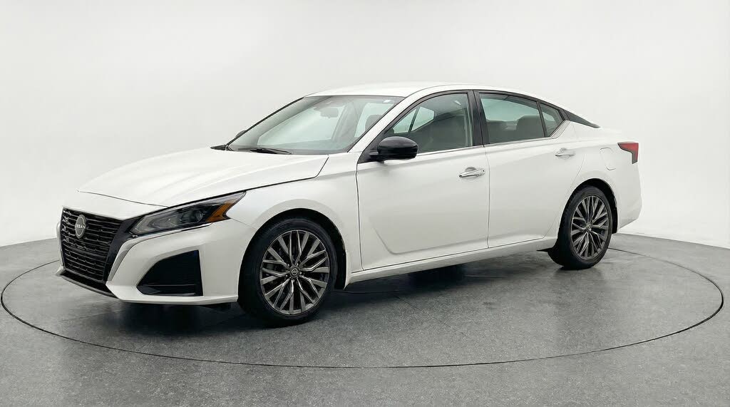 2025 Nissan Altima 2.5 SV FWD