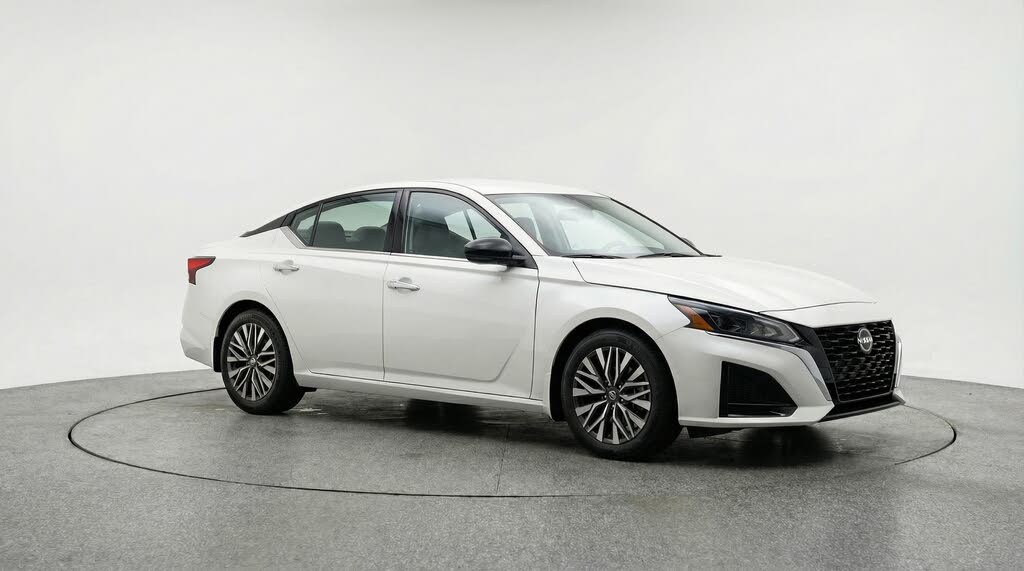 2025 Nissan Altima 2.5 SV FWD