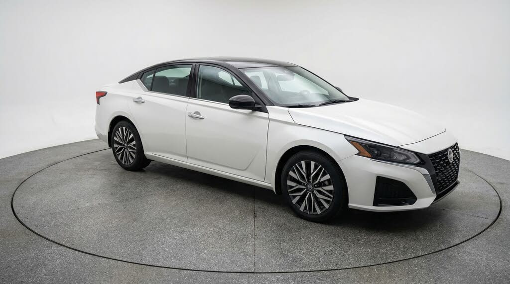 2025 Nissan Altima 2.5 SV FWD