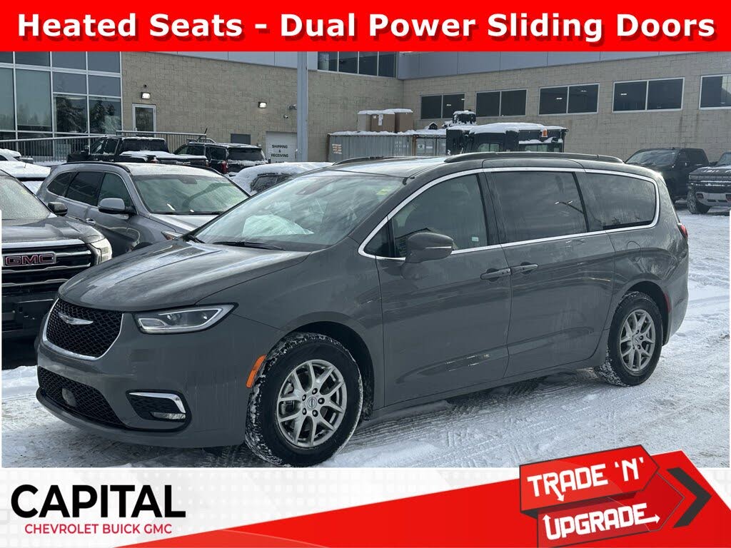 Chrysler Pacifica Touring FWD 2022