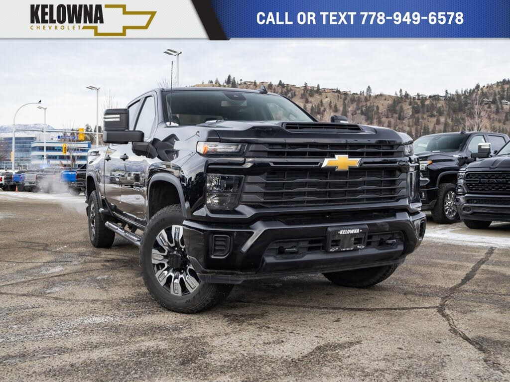 Chevrolet Silverado 2500HD Custom Crew Cab 4WD 2024