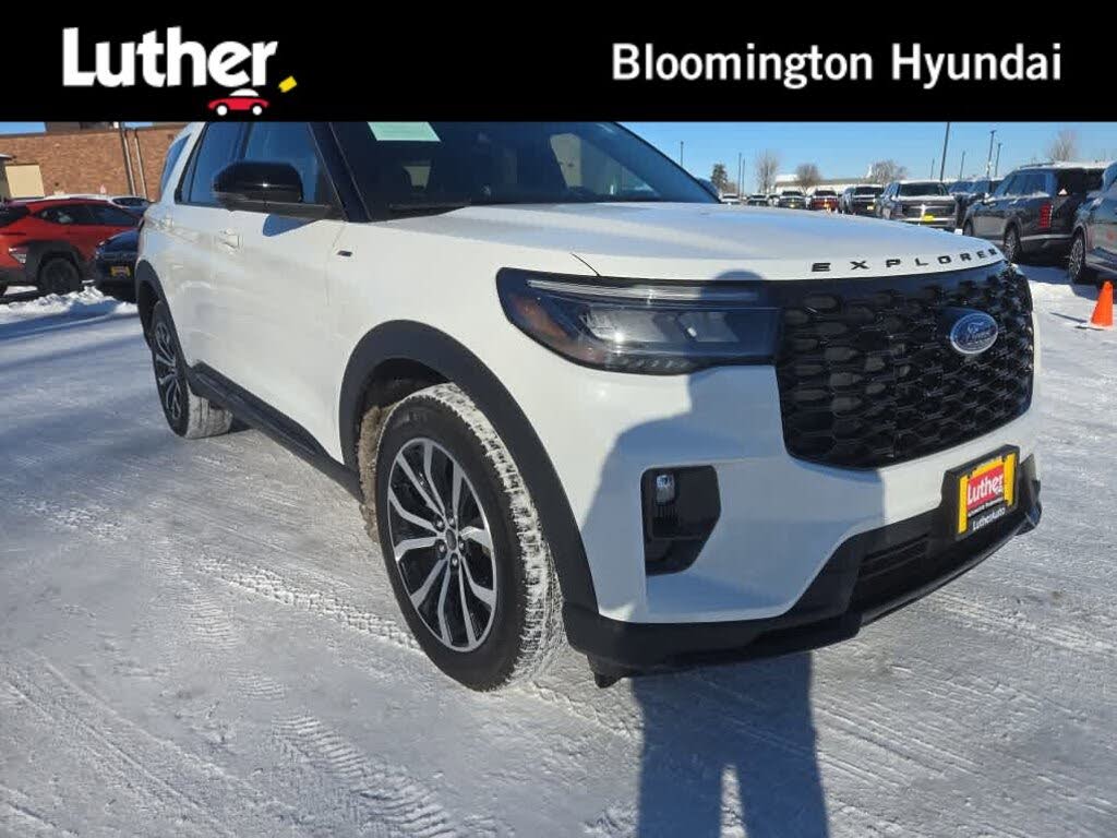 2025 Ford Explorer ST-Line AWD