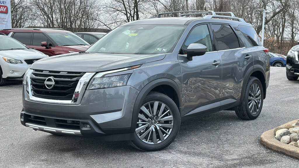 2025 Nissan Pathfinder SL 4WD