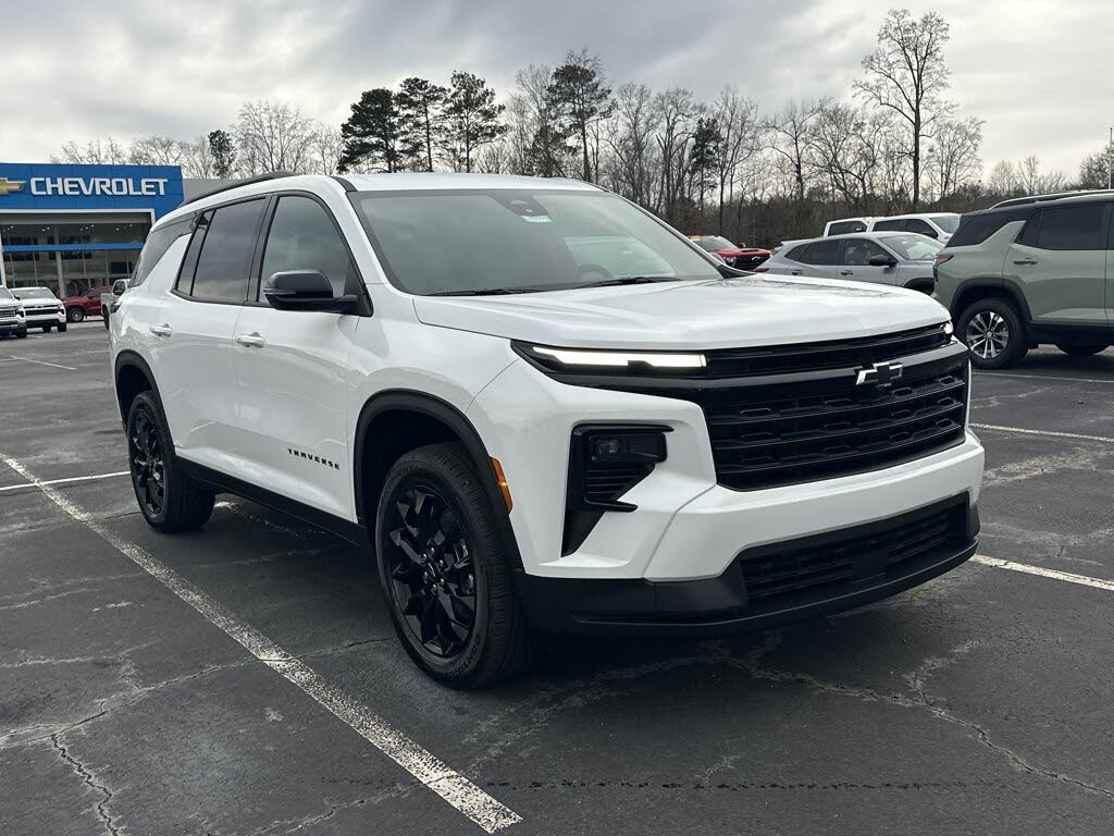 2026 Chevrolet Traverse LT FWD