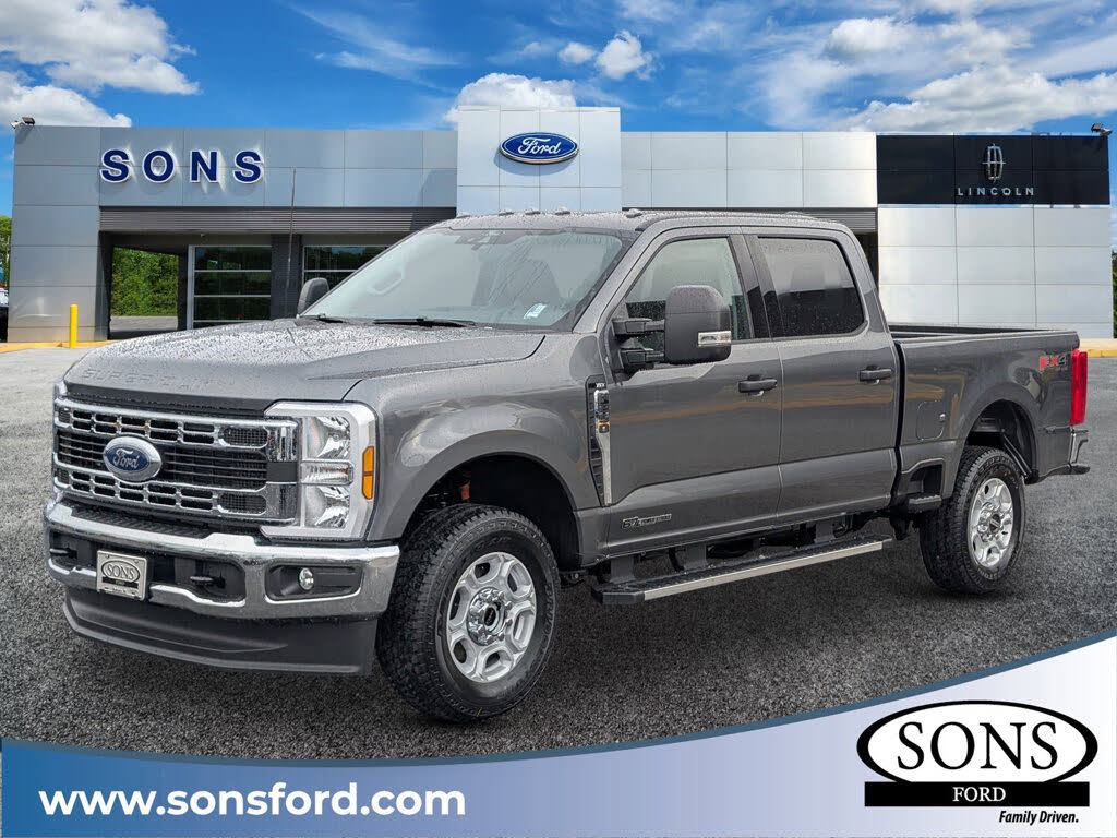 2026 Ford F-250 Super Duty XLT Crew Cab 4WD