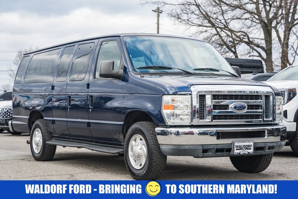 2011 Ford E-Series E-350 XLT Super Duty Extended Passenger Van