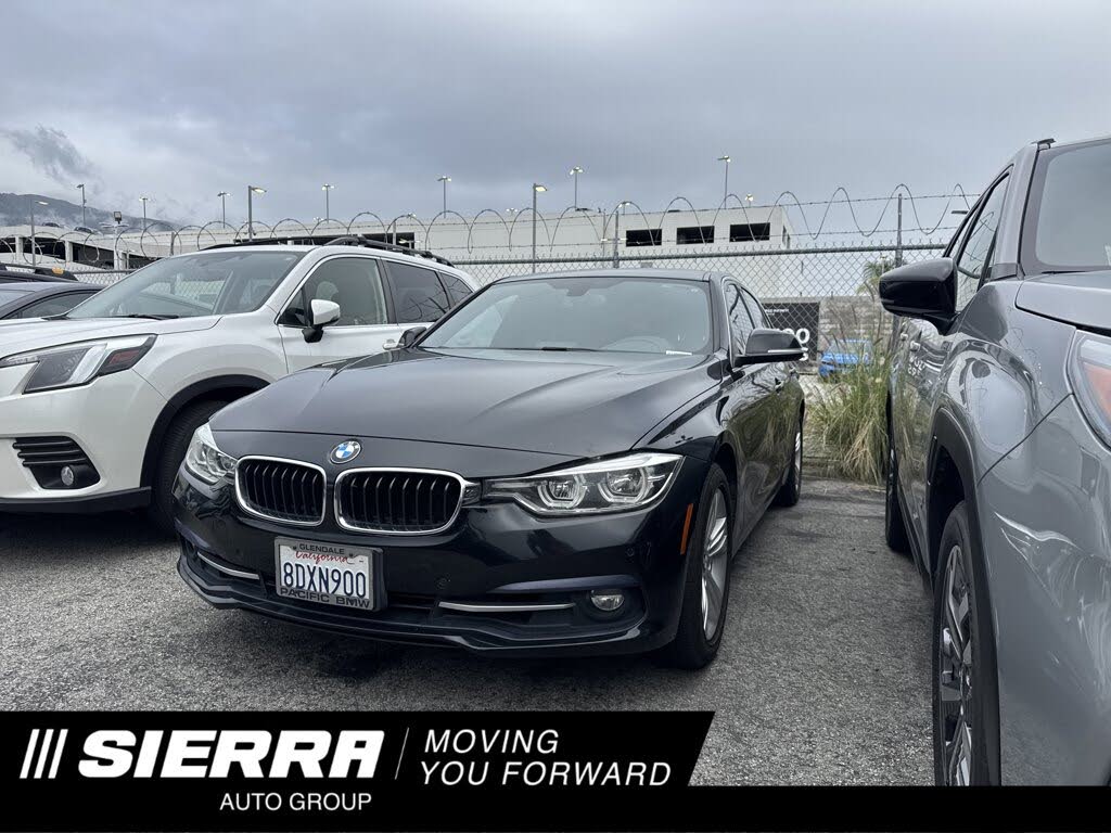 2018 BMW 3 Series 330i Sedan RWD