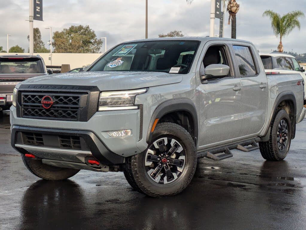 2024 Nissan Frontier PRO-4X Crew Cab 4WD