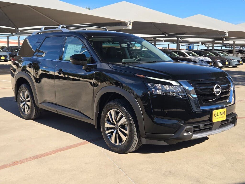 2025 Nissan Pathfinder SL FWD