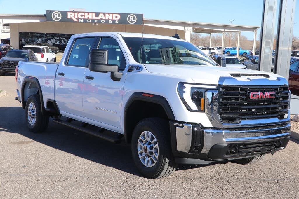 2026 GMC Sierra 2500HD Pro Crew Cab 4WD